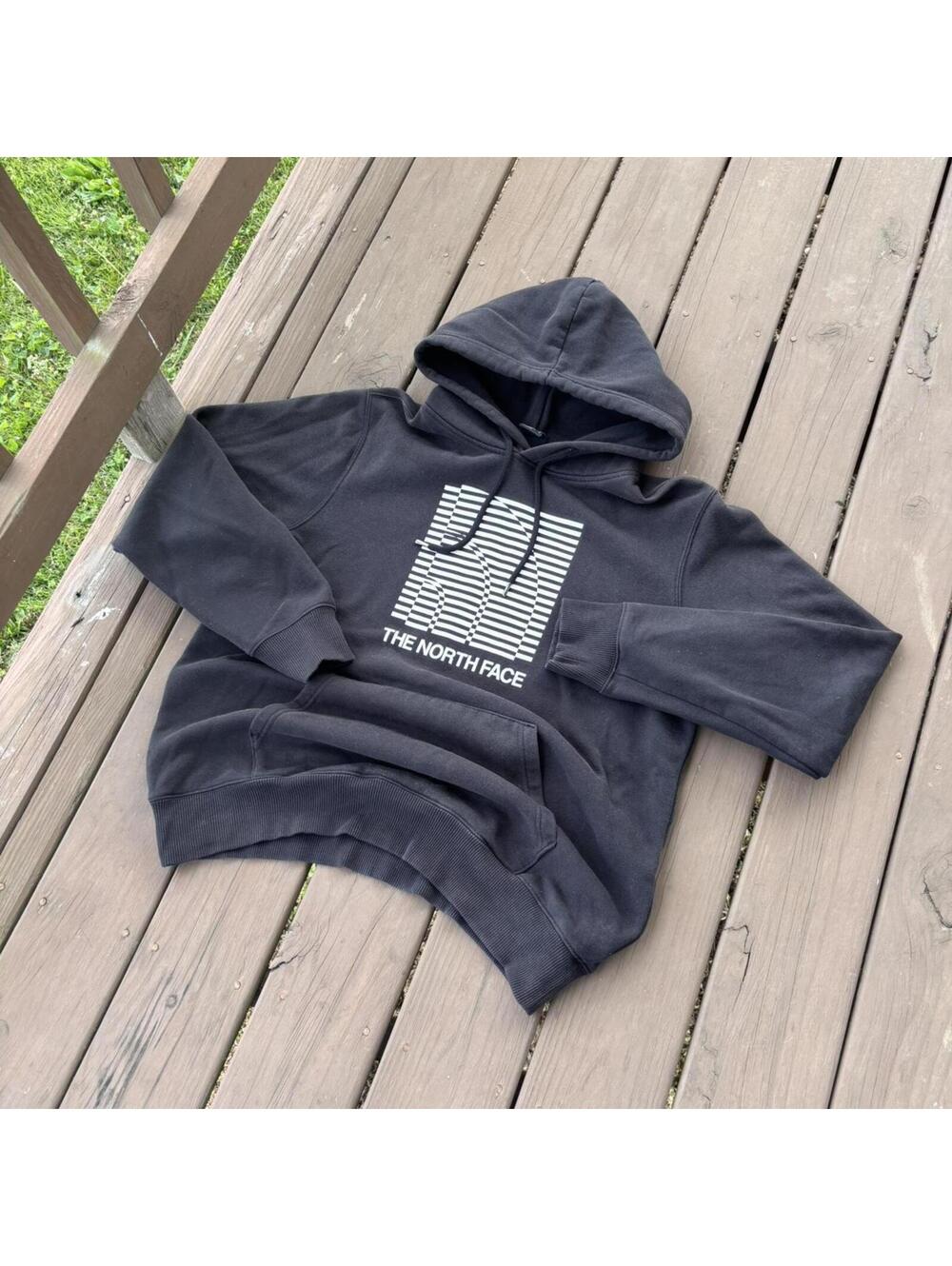 The North Face Black Hoodie Men’s Large Logo Pullover Streetwear Essential 23x27